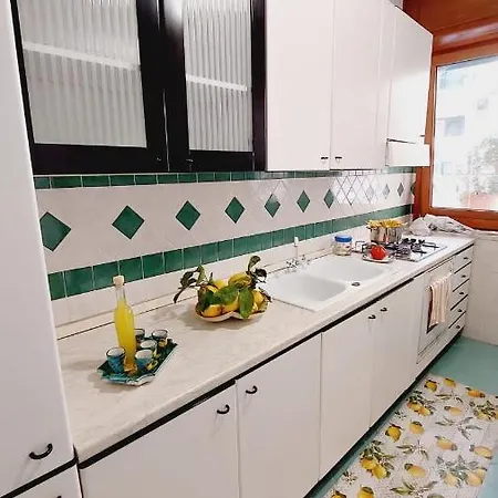 Al Lungomare アパート マイオーリ